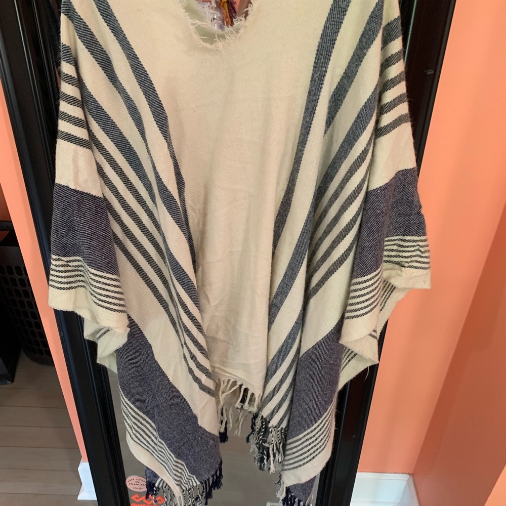 Free people poncho